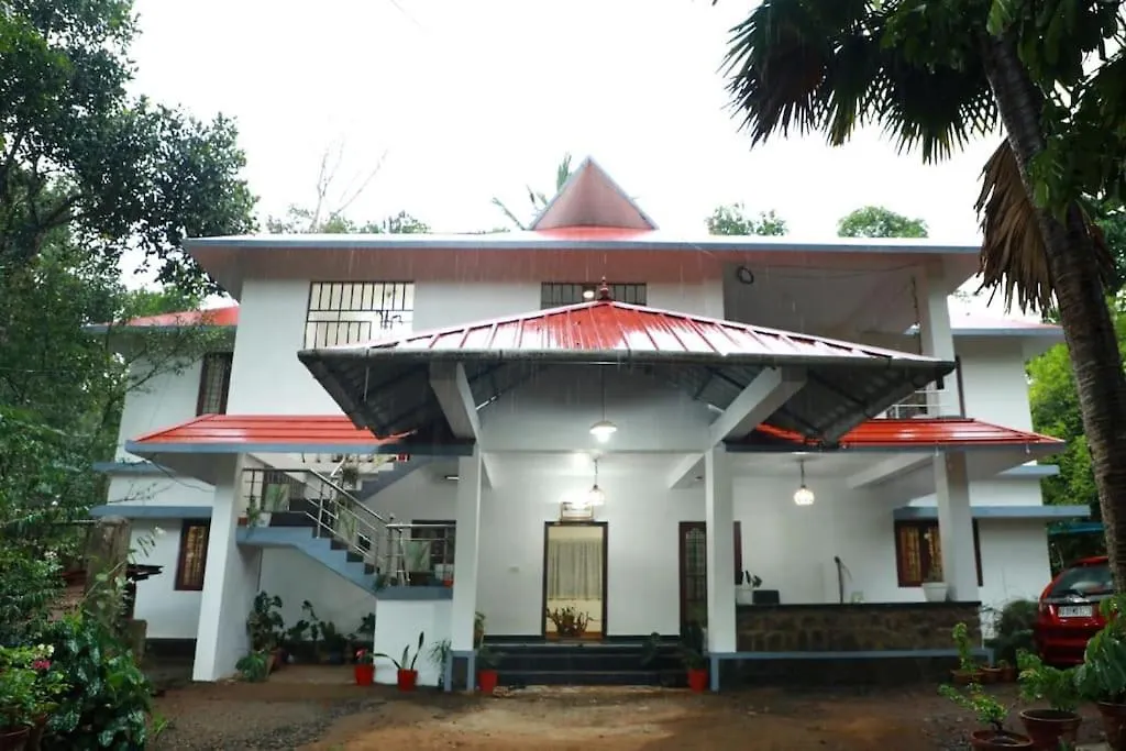 Modayil House - Anakkara Vandanmedu